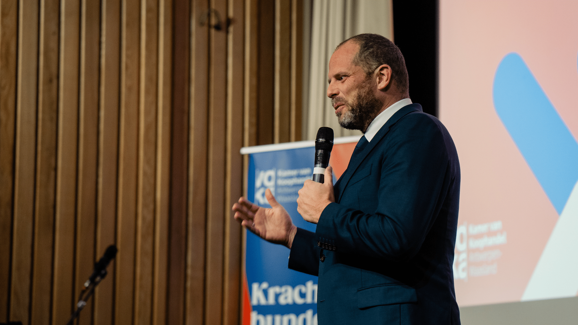Roadshow Theo Francken